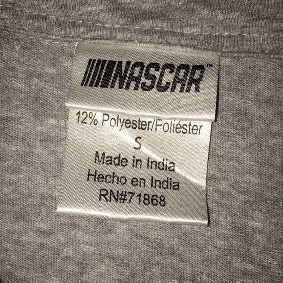 Crop top. - Picture 2 of 2